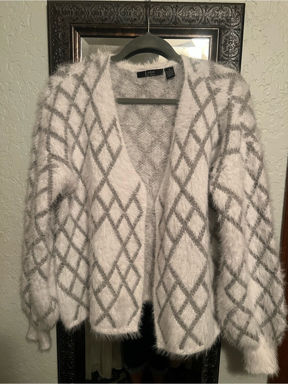 Love Brand Women'sWhite & Gray Fuzzy Cardigan Sweater